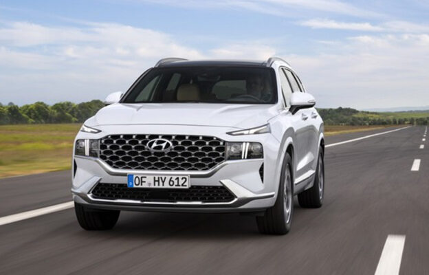 Nhung-ly-do-khien-SantaFe-2021-dan-dau-phan-khuc-SUV-tai-Viet-Nam-8-1635238426-184-width780height500